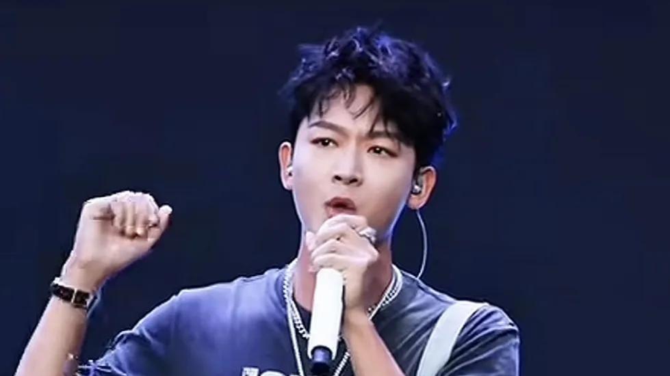 张晚意从一个神秘的人变成一个搞笑的人