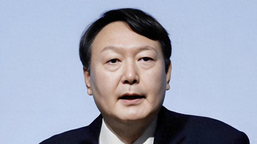 韩国政坛出现转折，尹锡悦重获自由，权力博弈暗流涌动