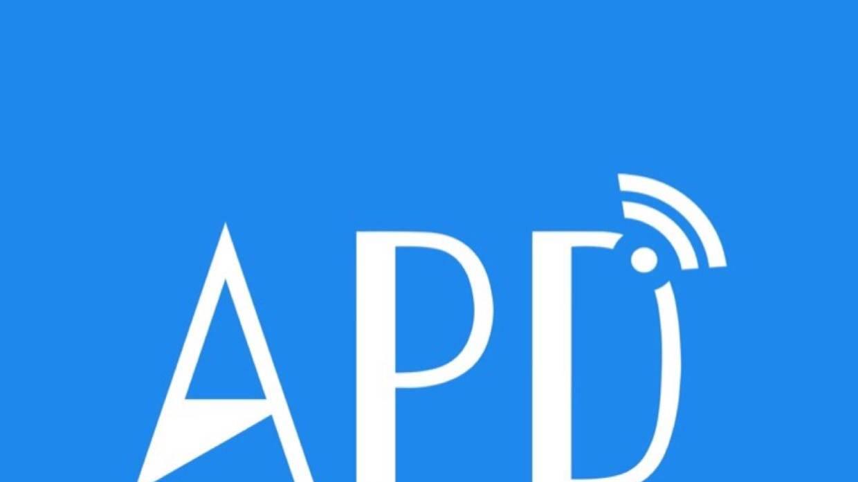 迈克·约翰逊险胜议长，共和党内斗转团结助特朗普