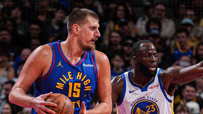 勇士25分惨败掘金，约基奇26+9+9轻松三节打卡！一战看清四大球星