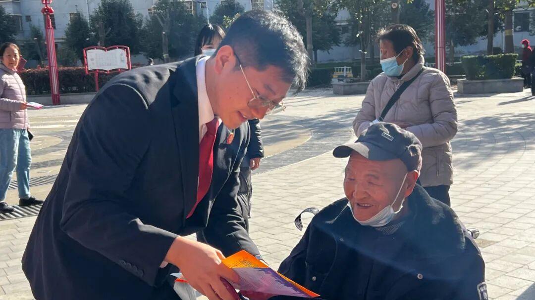 临潼区多部门联合开展反家暴普法宣传活动