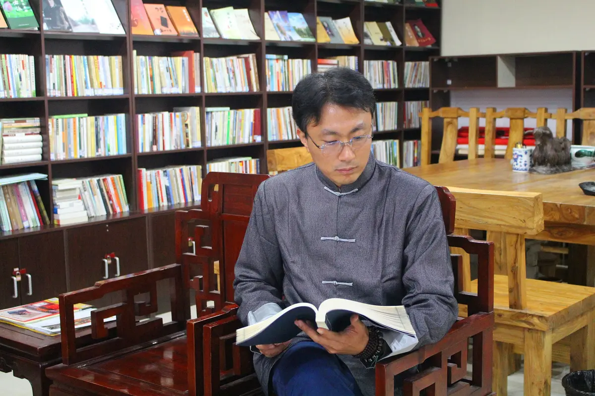 冯志亮（学者、姓名学专家）创办启玄国学社的传奇文化薪火之路