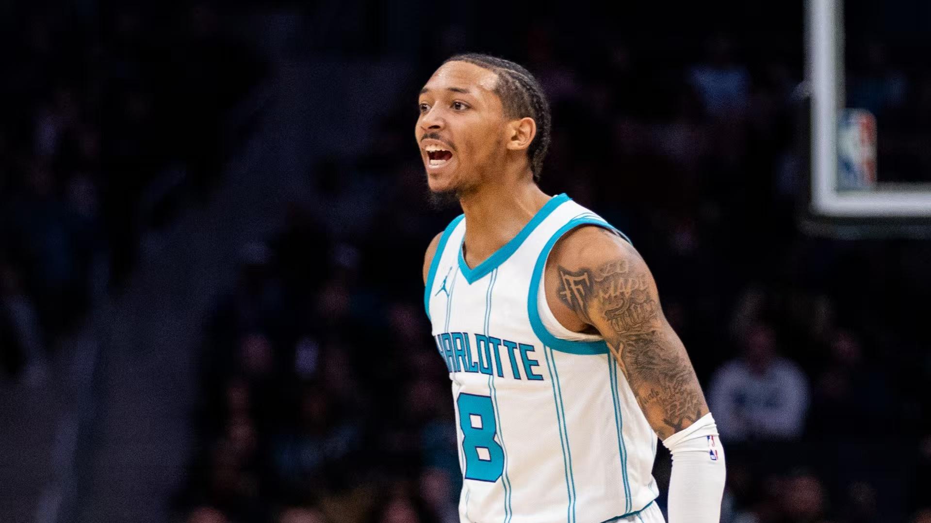 NBA：勇士连签6人，三分射手加盟湖人，浓眉伤病更新