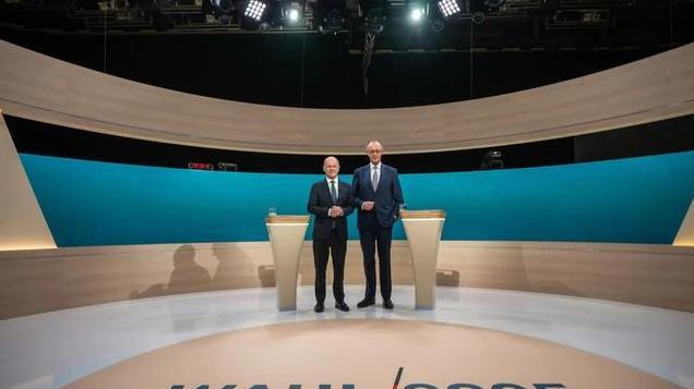 当朔尔茨对决默茨：德国是不是美国的“哈巴狗”？