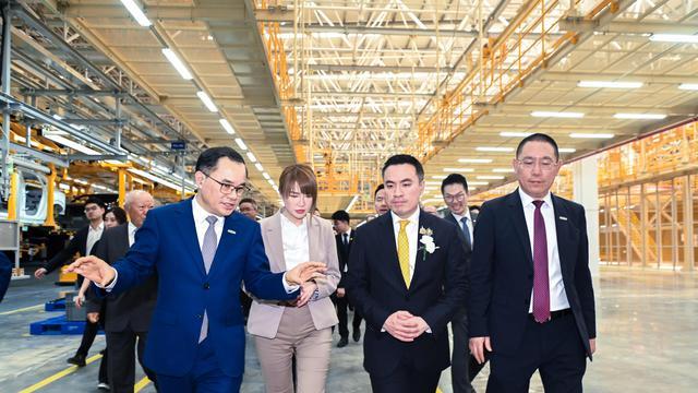 4 月销量同比暴涨 58%！深蓝汽车逆袭央企新能源销冠，背后真相竟是