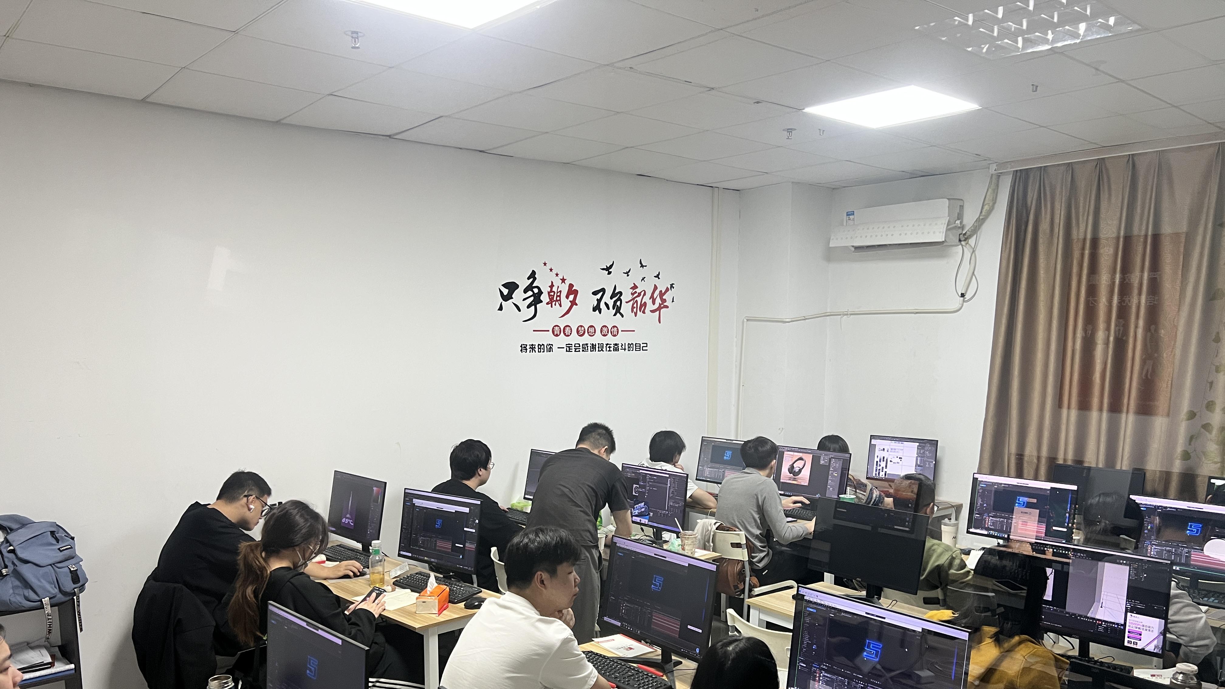 大学生进！！影视后期这碗饭算是吃上啦～