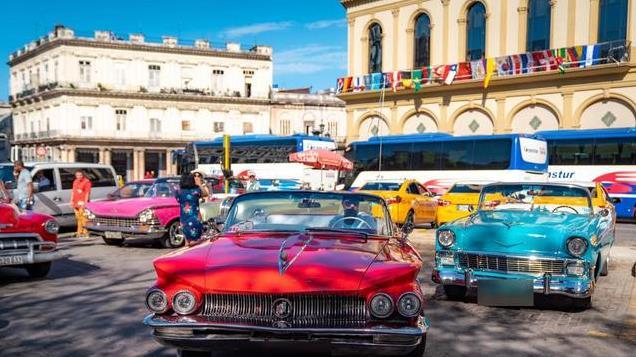 被美国制裁60多年的古巴，就连首都都停水停电，他们该如何翻身？