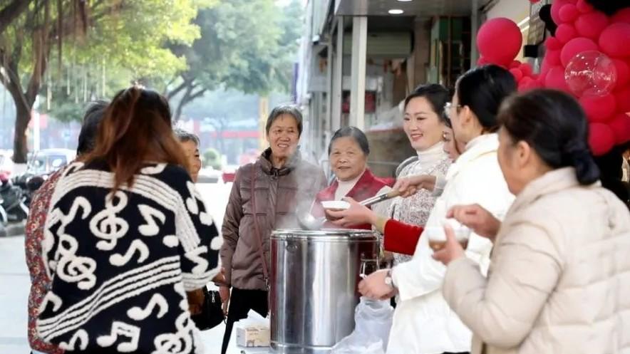 暖冬腊八，象州的 “粥” 式幸福