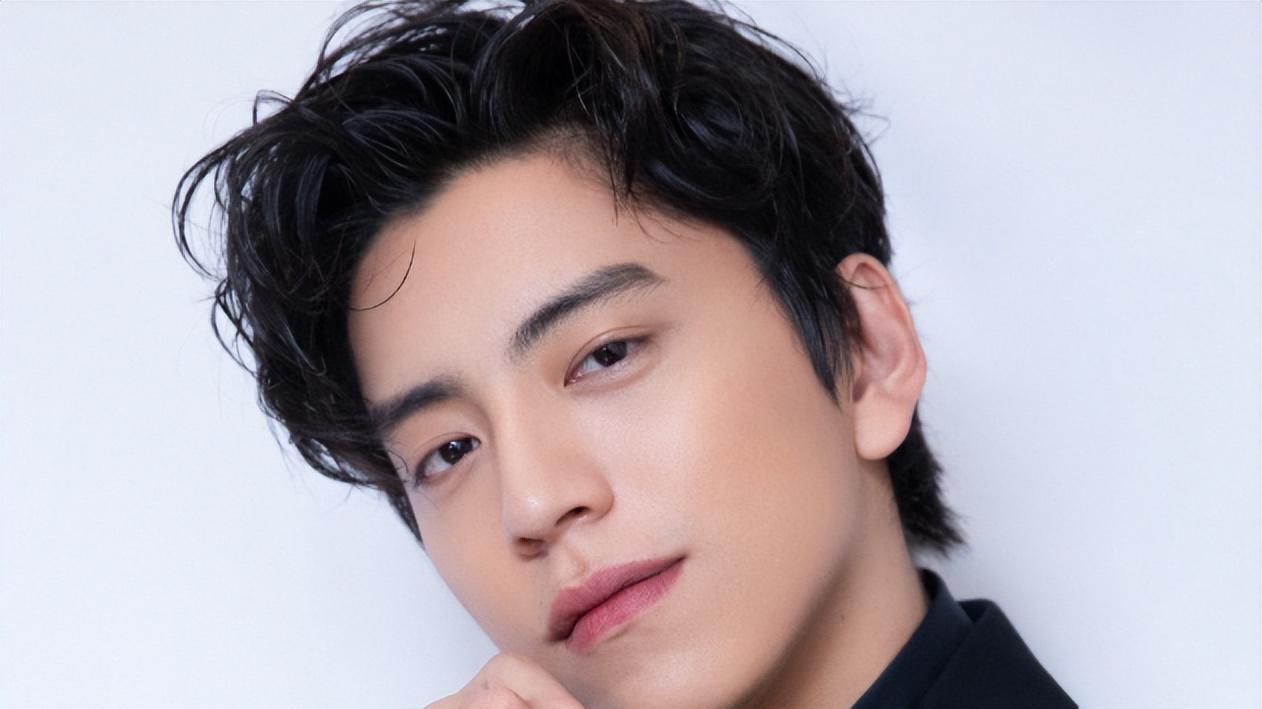 被打司机的女儿发声，晒出爸爸病床输液照，痛骂王大陆下手狠毒！