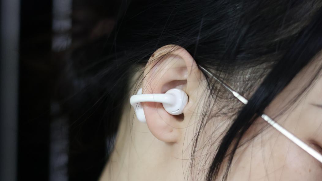超舒适、超智能，漫步者FitClip Ultra耳夹式耳机上手体验