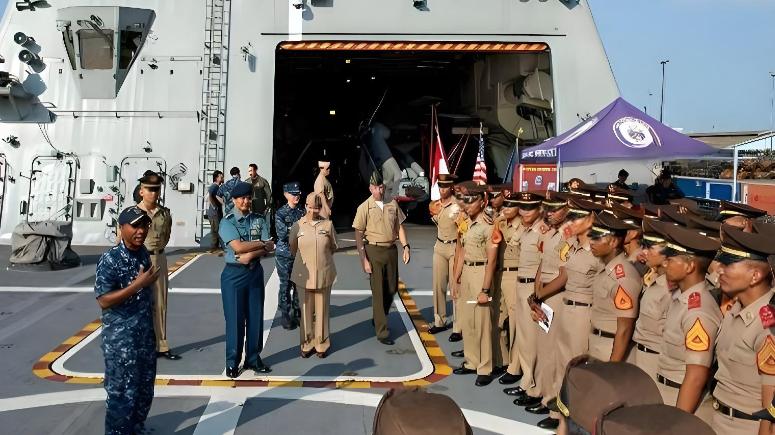 又一南海国家暴露野心，向美国敞开国门，多次一级战备炮轰渔船