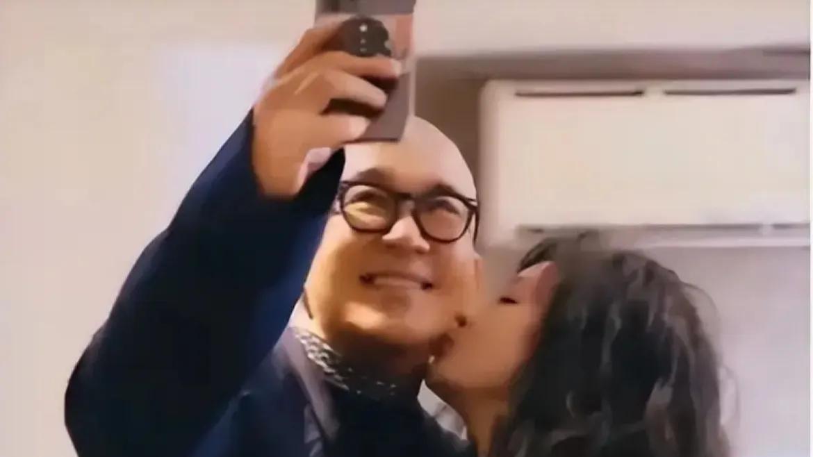 具俊晔或继承大S三亿遗产



大S的赌气，代价是三个亿？这真是让人难以置信！当