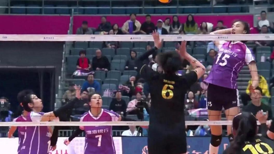 女排联赛决赛天津女排0：3被辽宁女排横扫，辽宁、天津分获铜铁牌
