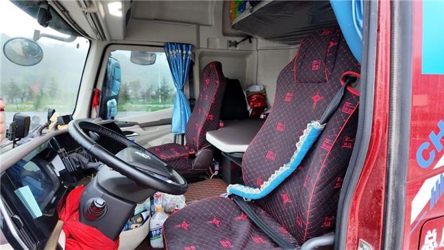 征服丝路复杂路况！乘龙HK LNG牵引车成干线物流创富利器