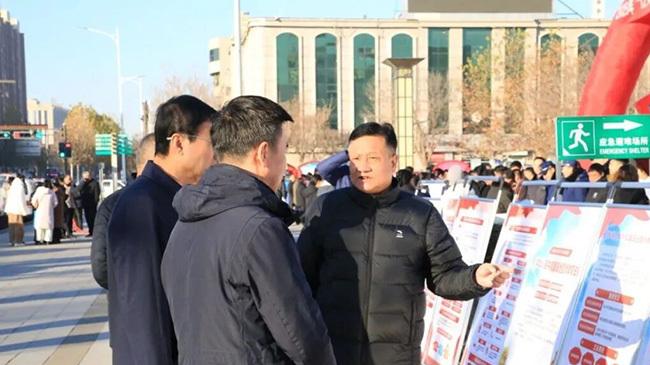 文安县开展“12·4”国家宪法日集中宣传活动