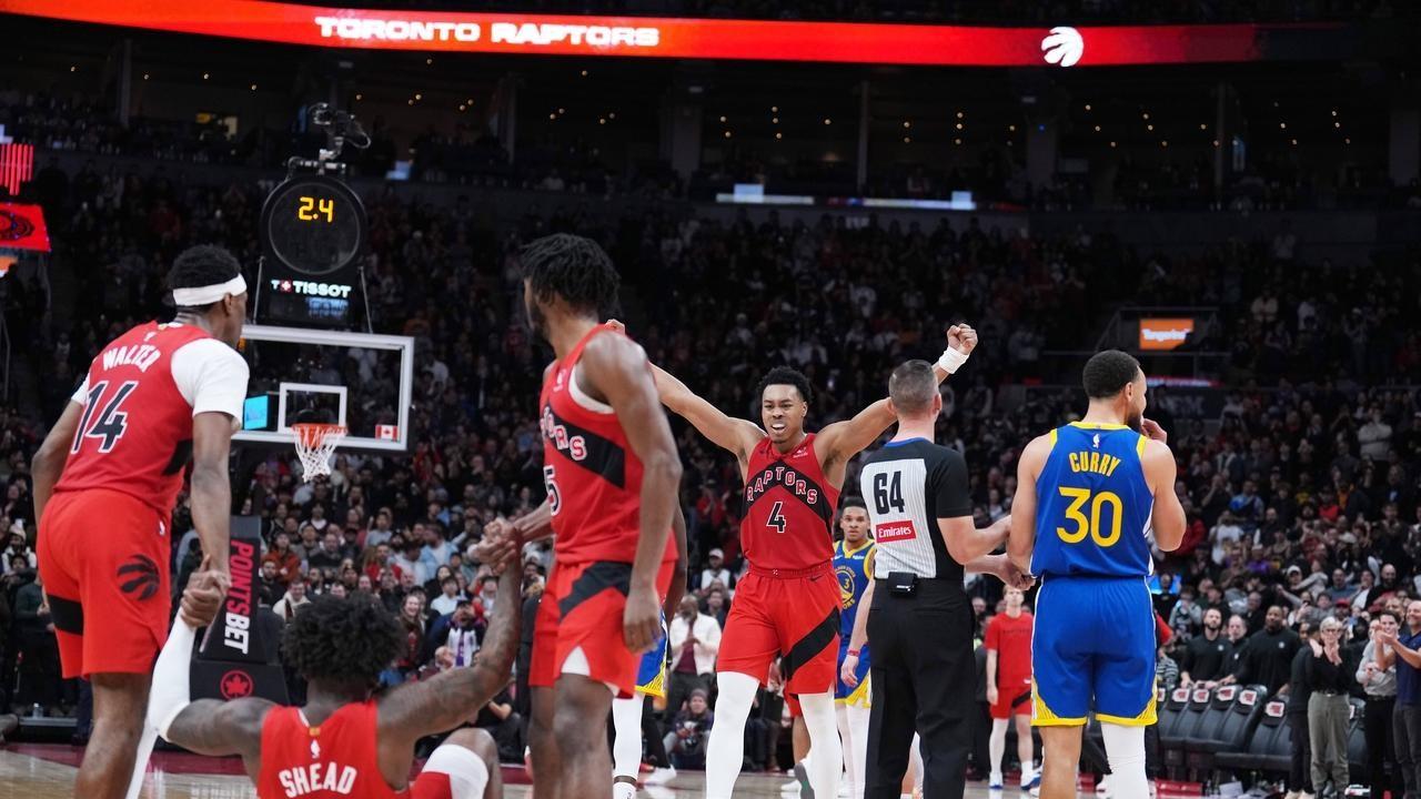 库里谈勇士队的主要弱点：失误多、护框差，这总会回来困扰我们