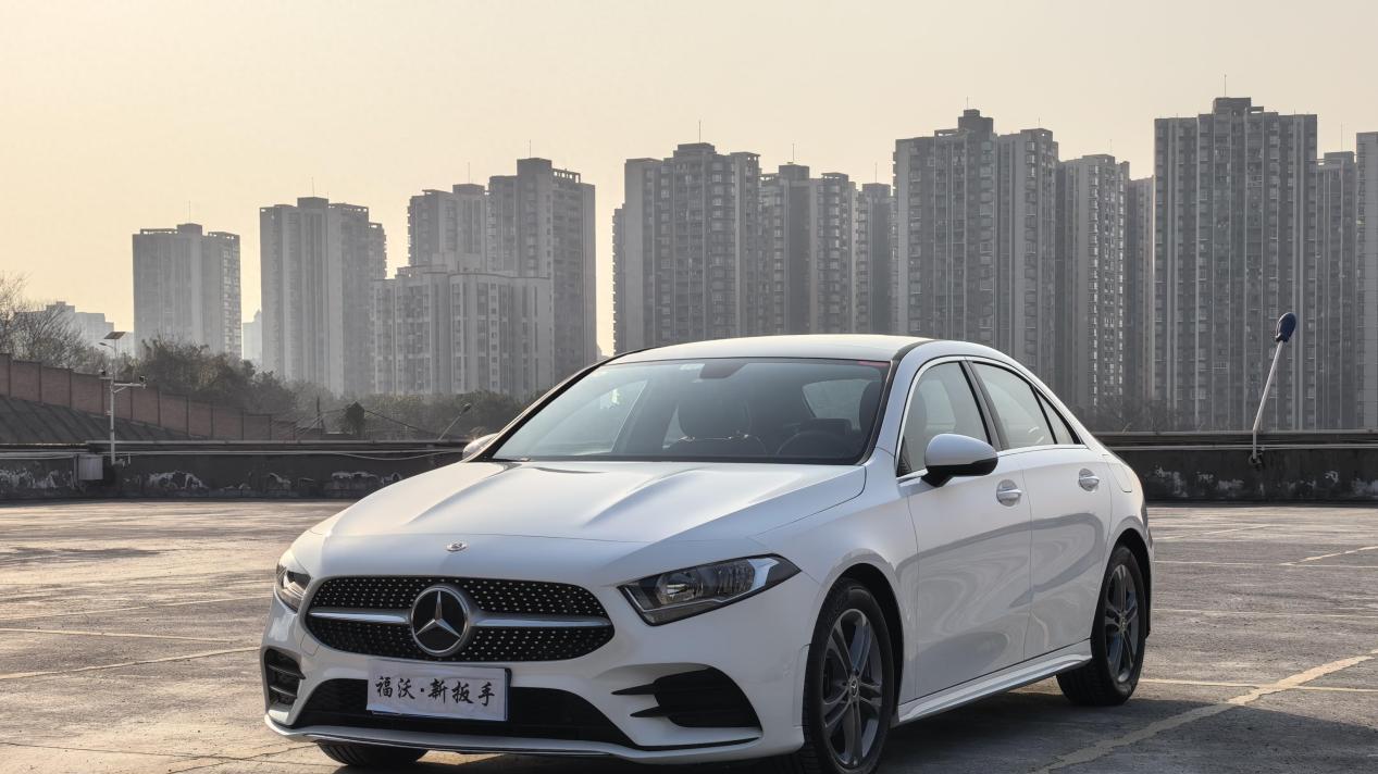 12万预算圆梦大牌，2021款奔驰A级运动轿车，3.53万公里准新车况