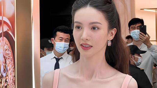 金晨为显好看狂增肥？这内娱女星的身材，真是旱的旱死涝的涝死啊