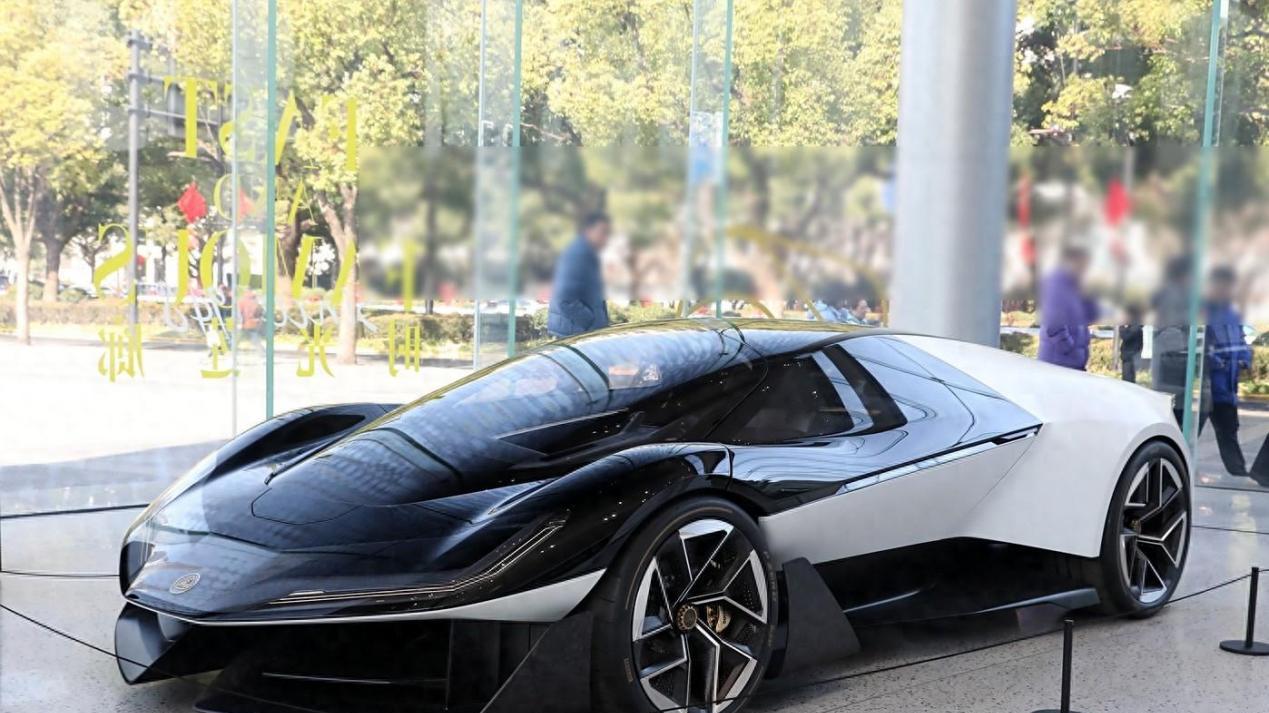 全新纯电超跑到店！配滑动式蝴蝶门，功率达1000马力，续航402KM
