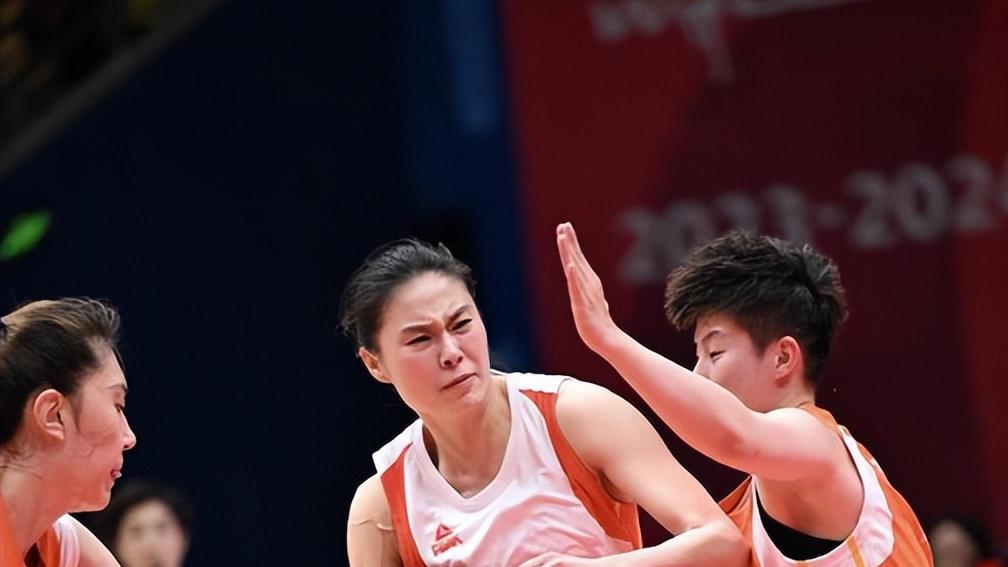 曝四川女篮投资人因全运决赛被暗算伤透心：放弃李梦+拒接手金强