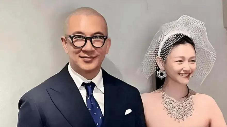 大S遗产大战新进展：具俊晔搬出豪宅租房住，S妈接受采访言语诛心