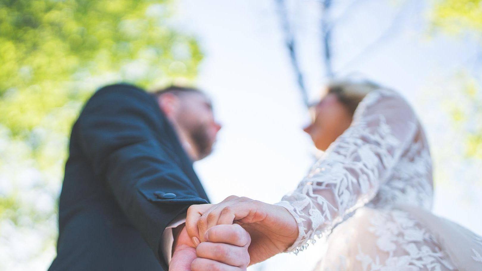 夫妻同一属相到底好不好？揭秘生肖背后的婚姻真相