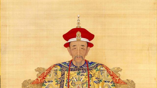 康熙皇帝本想实行嫡长子继承制但因众皇子的夺嫡而最终更改决定