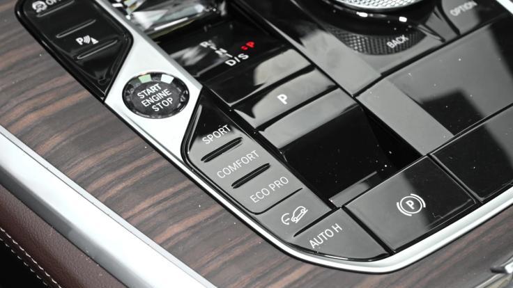 国产宝马X5终端优惠继续，再降7万，家用怎么选