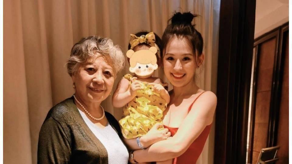 谢娜为李小冉庆生，被传分道扬镳多年再聚首，成年人的友谊不脆弱