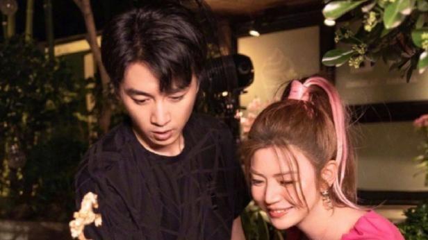 曝陈晓离婚原因！疑陈妍希婚内出轨，照片曝光，更多证据被扒