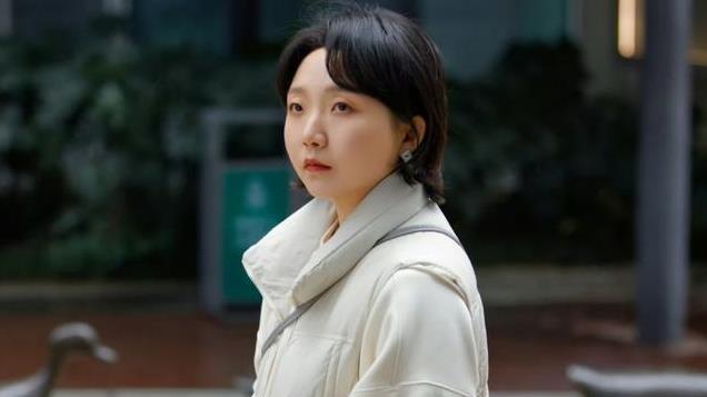 《冬至》直到唐洁遇害，陆嫣方知，连环杀人凶手仍在自己身边