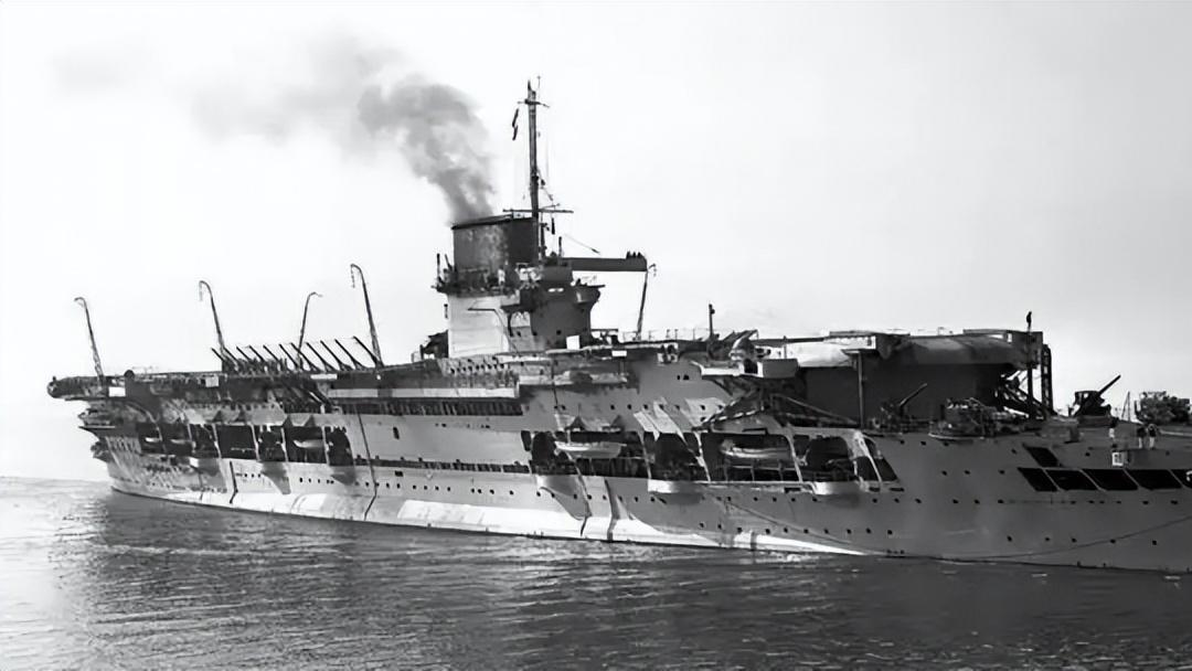 战列舰还能击沉航母？伤亡比1：30，德国袖珍战列舰的辉煌一役