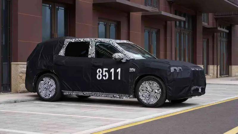 预计售价40万元起/明年一季度亮相 极氪8X路试谍照曝光