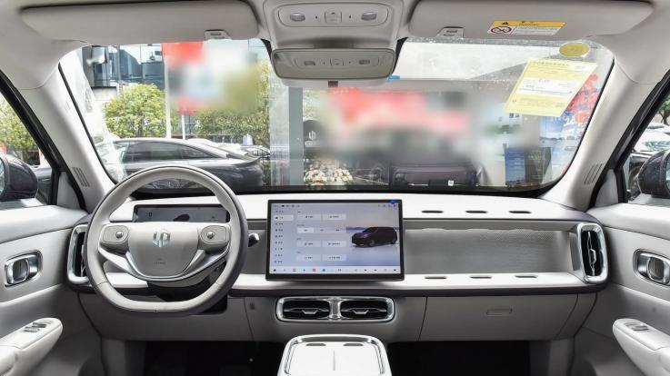 又一款将“亲民”写在脸上的车型，9.98万起售，配激光雷达