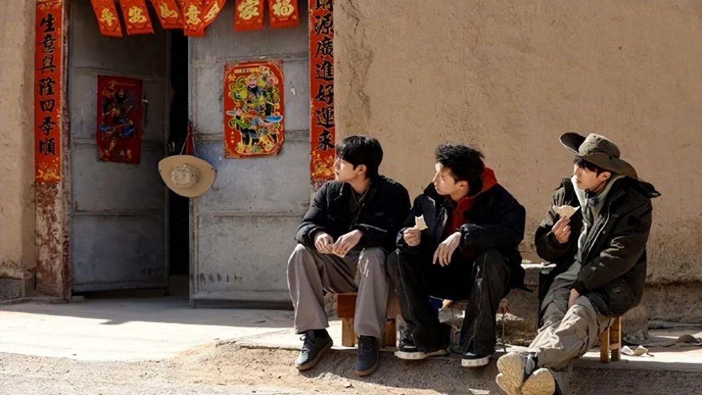 打工的尽头是返乡，多多买菜带火“小镇团长”