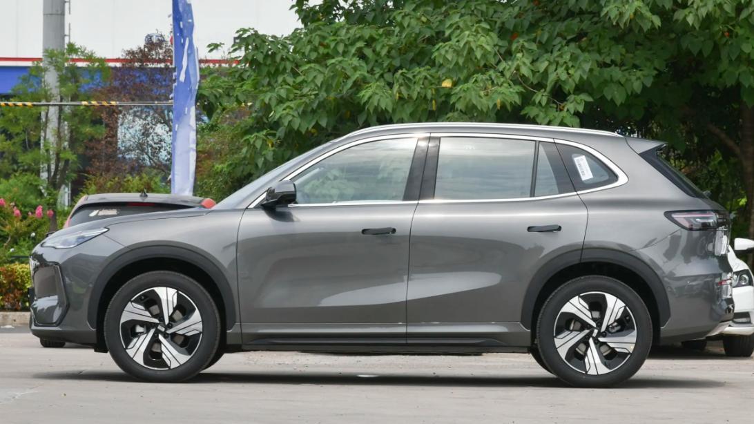 银河E5上市，定位A+级纯电SUV，起售价10.98万，首搭神盾短刀电池