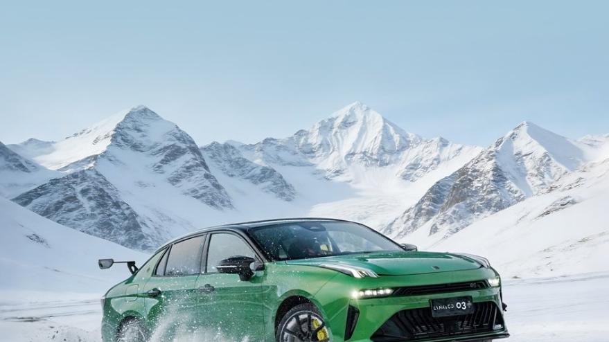 别再抱怨冬天开车难，领克03性能家族轻松拿捏，这波可冲