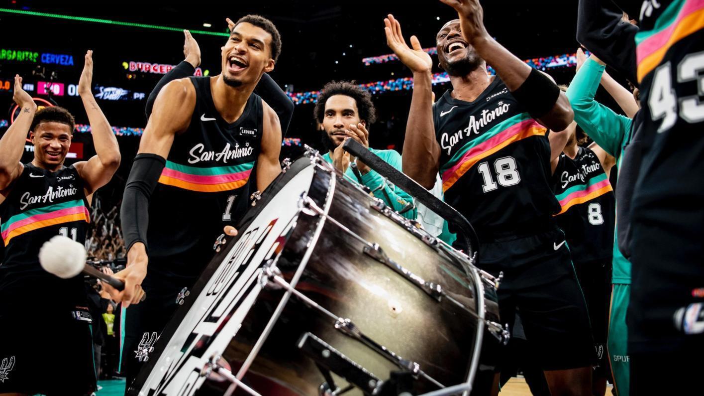 7连胜双杀联盟第一！马刺成NBA最大黑马，时隔11年重返争冠行列