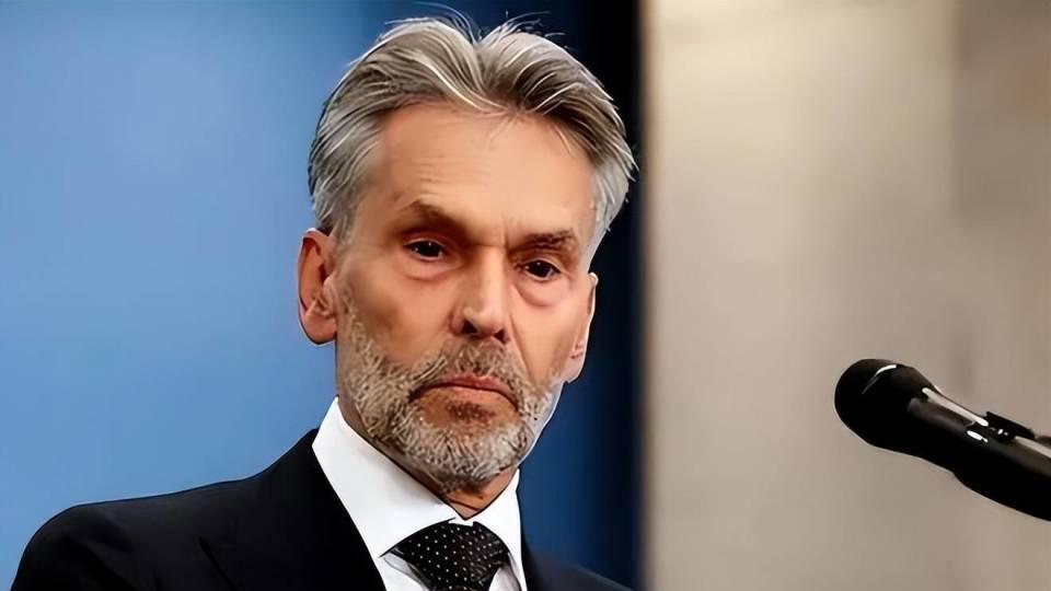 荷兰遭受重创，中国企业加速逃离，64亿股权打包出售