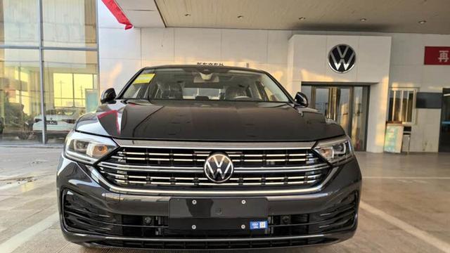 速腾持续火爆！30天卖出了16833辆，家用性价比真的太高了