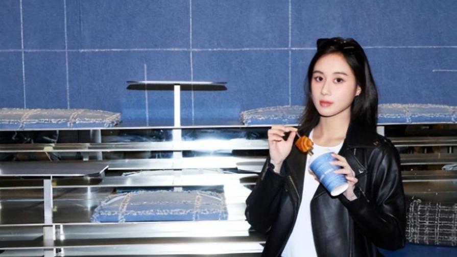 何超欣：赌王千金的豪门风云与自我突围