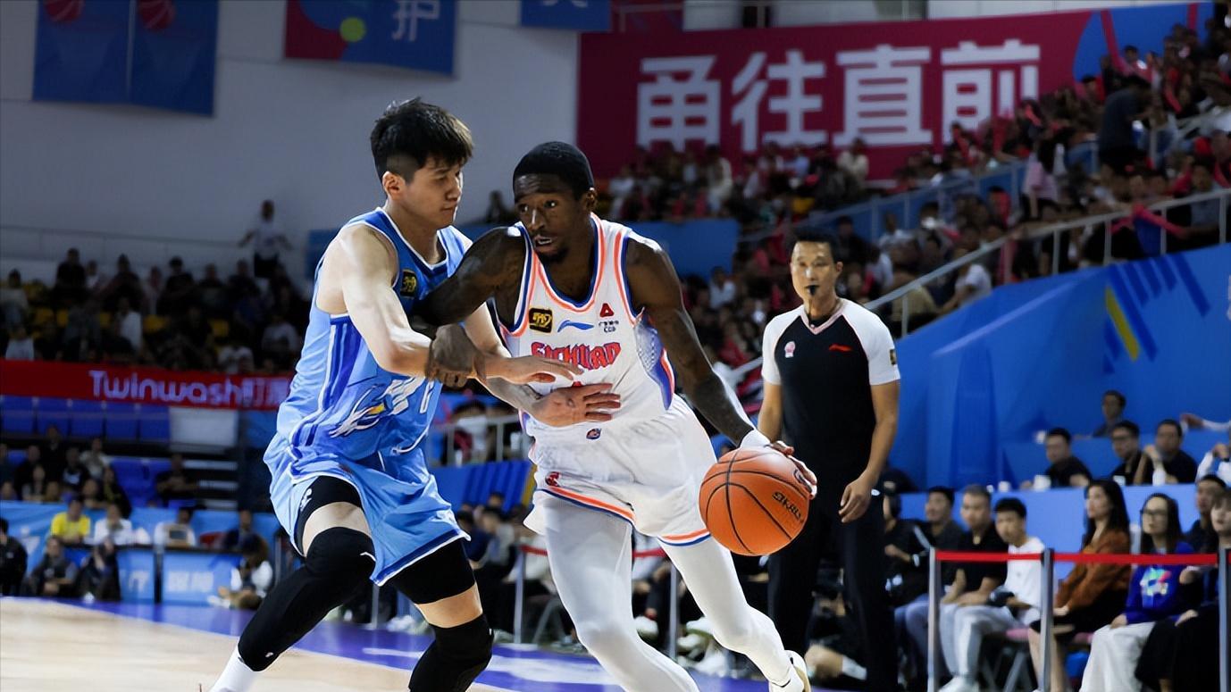 广东宏远签约萨姆纳全过程！朱芳雨一等再等，转会费达七位数