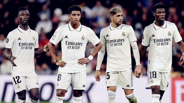 巴尔韦德又要打右后卫了，这会成为皇马更衣室的导火索吗？