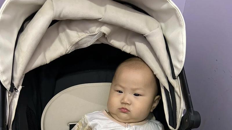 爸爸姓吴，给孩子起了一个毁三观的名字，孩子妈妈：你找死是不？