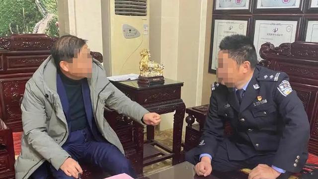 继父去世后，广东祖孙三代验血改随生父姓，网友怒了：养不熟