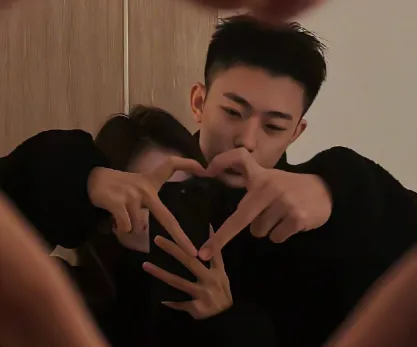 我28岁，和男朋友在一起半年，出去车停在他家地下车库几次