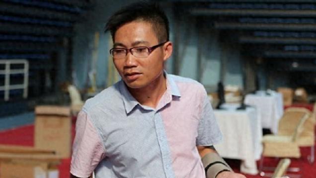 广西小伙复读9年，拒绝所多名校，36岁从清华毕业，后来待遇如何