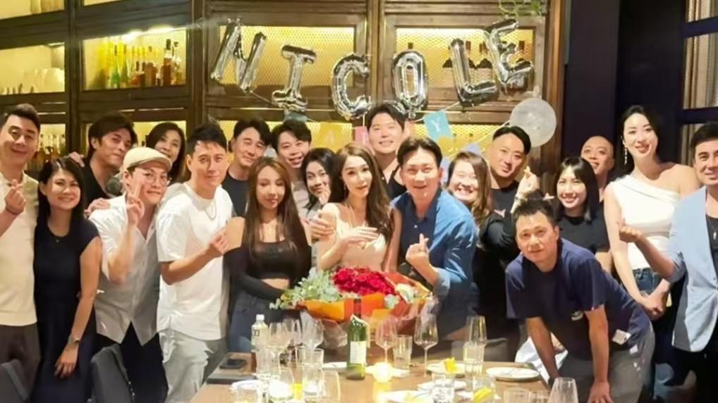 TVB绿叶秘密当人父！年中求婚时已双喜临门，女儿百日宴被公开