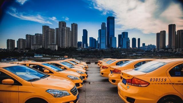 底线在哪里？网约车运价谁说了算？每公里到手1块钱司机能赚钱？