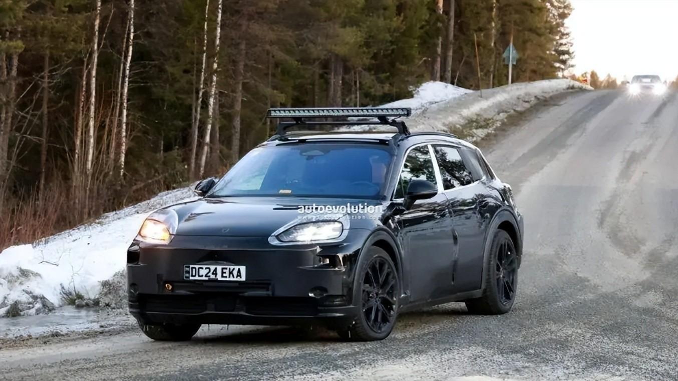 新标题：宾利转型电动化，豪车市场大洗牌，2027纯电SUV能否续写传奇？